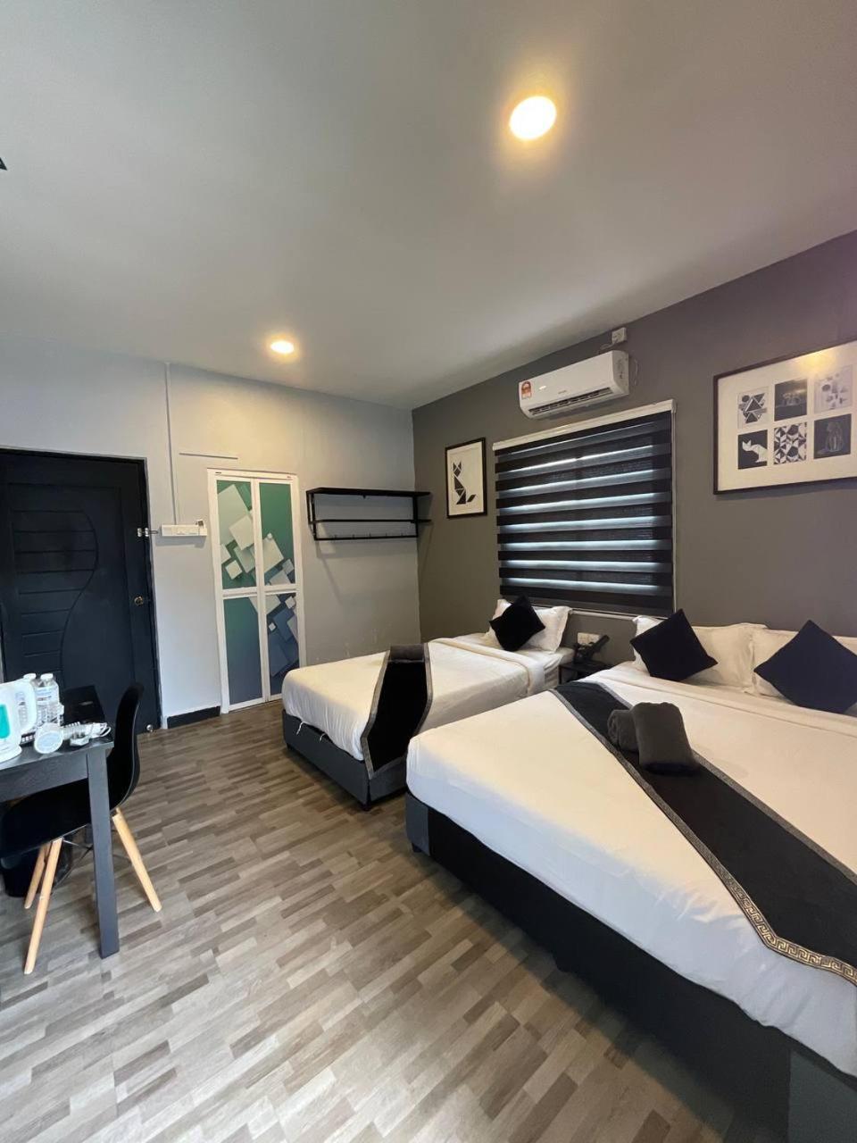 The Sky Inn Куантан Екстериор снимка