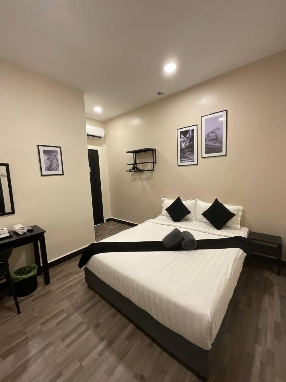 The Sky Inn Куантан Екстериор снимка